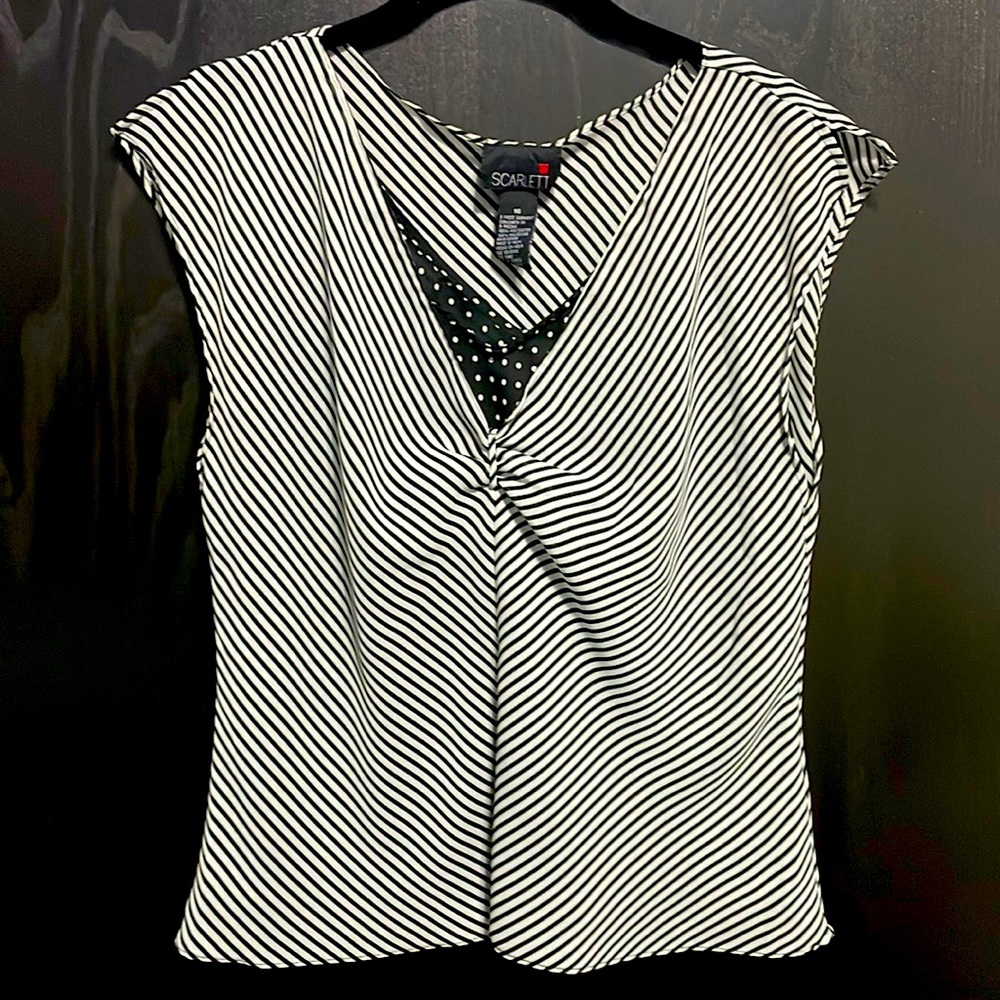 EUC Scarlett Top Blouse Size 16 Black Offwhite Striped